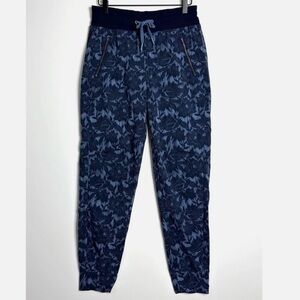 Athleta Women's Trekkie North Jogger Ethereal Bloom Cottage Blue plus size 16